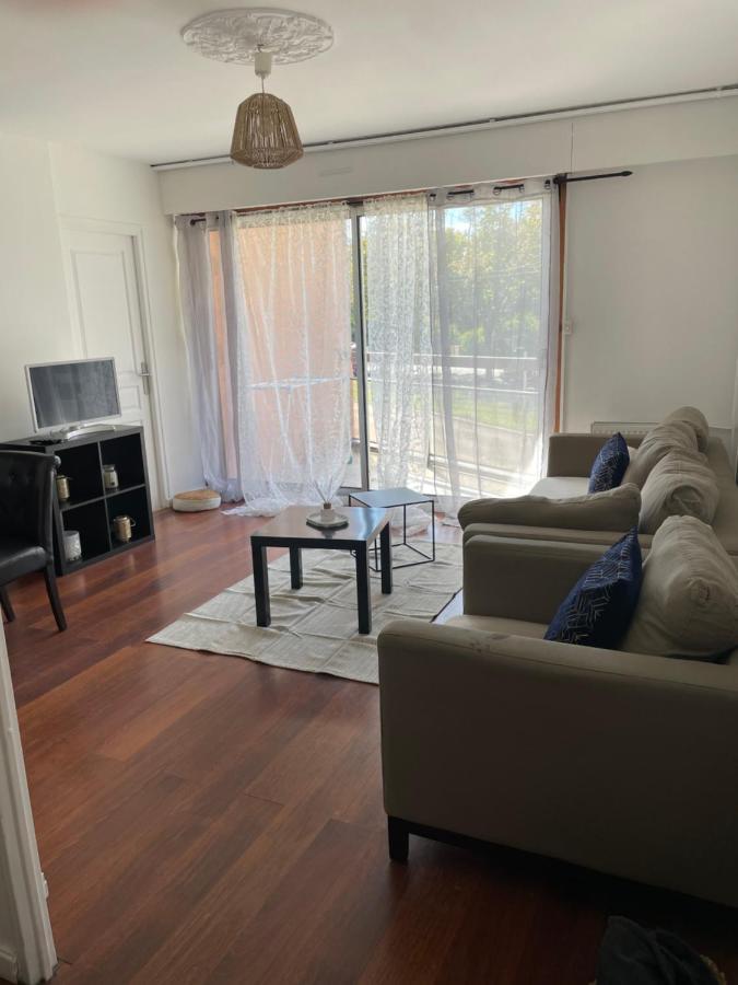 Appartement 2 Chambres Avec Parking Prive Gratuit 디종 외부 사진