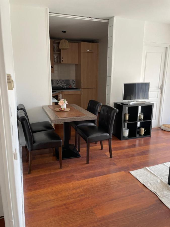 Appartement 2 Chambres Avec Parking Prive Gratuit 디종 외부 사진
